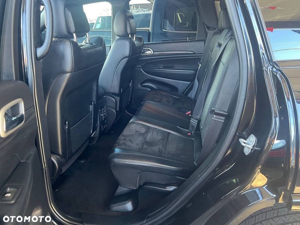 Jeep Grand Cherokee - 16