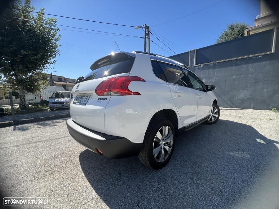 Peugeot 2008 1.6 e-HDi Allure - 16