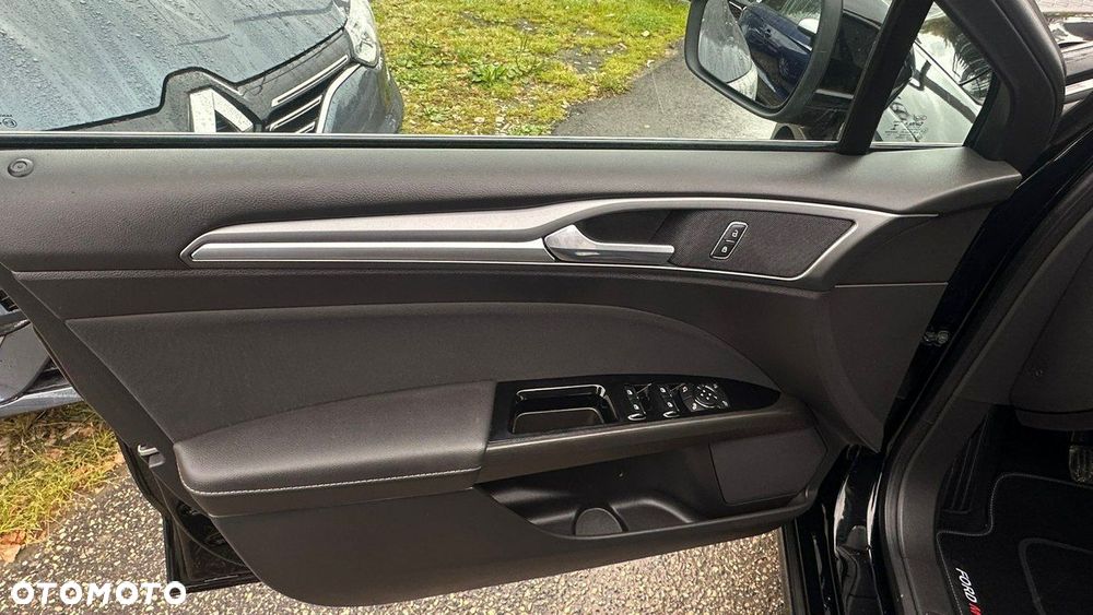 Ford Mondeo - 11