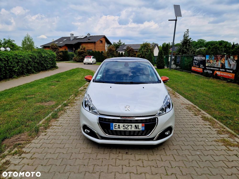 Peugeot 208 - 2