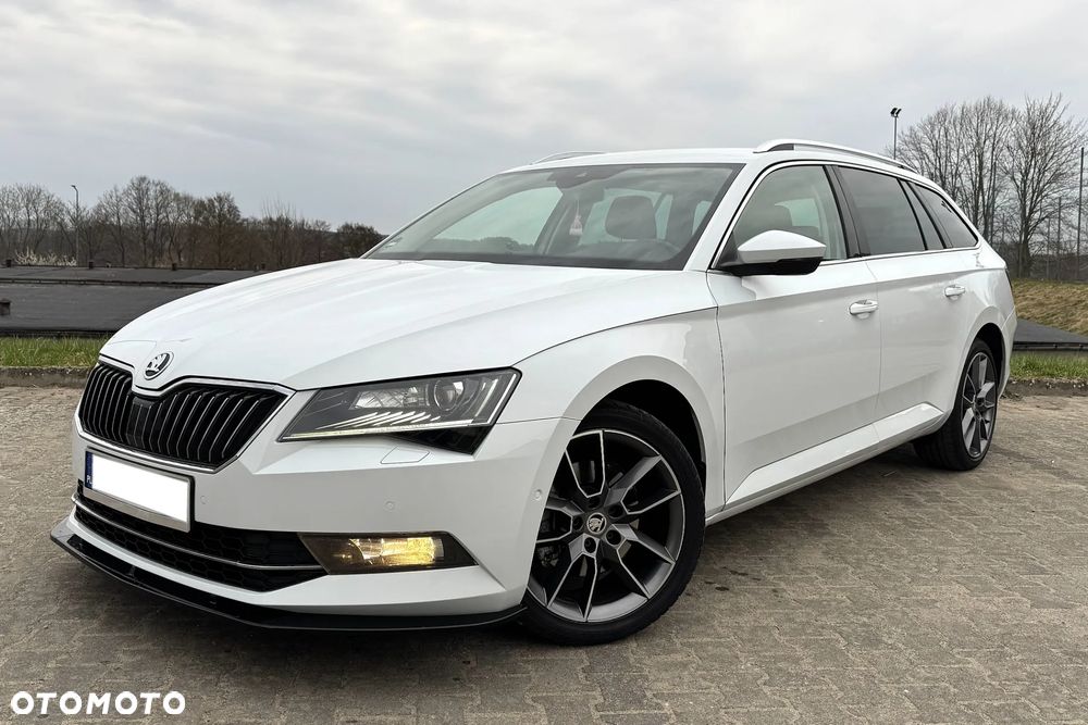 Skoda Superb 2.0 TDI Sportline - 3