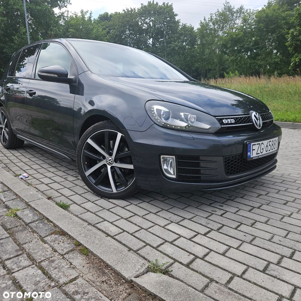 Volkswagen Golf - 2