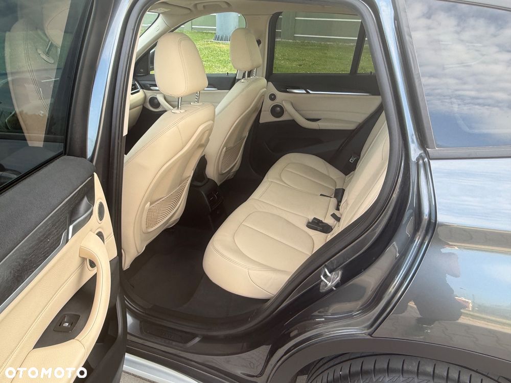 BMW X1 sDrive18i - 21