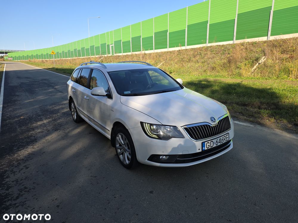 Skoda Superb 2014 photo 3