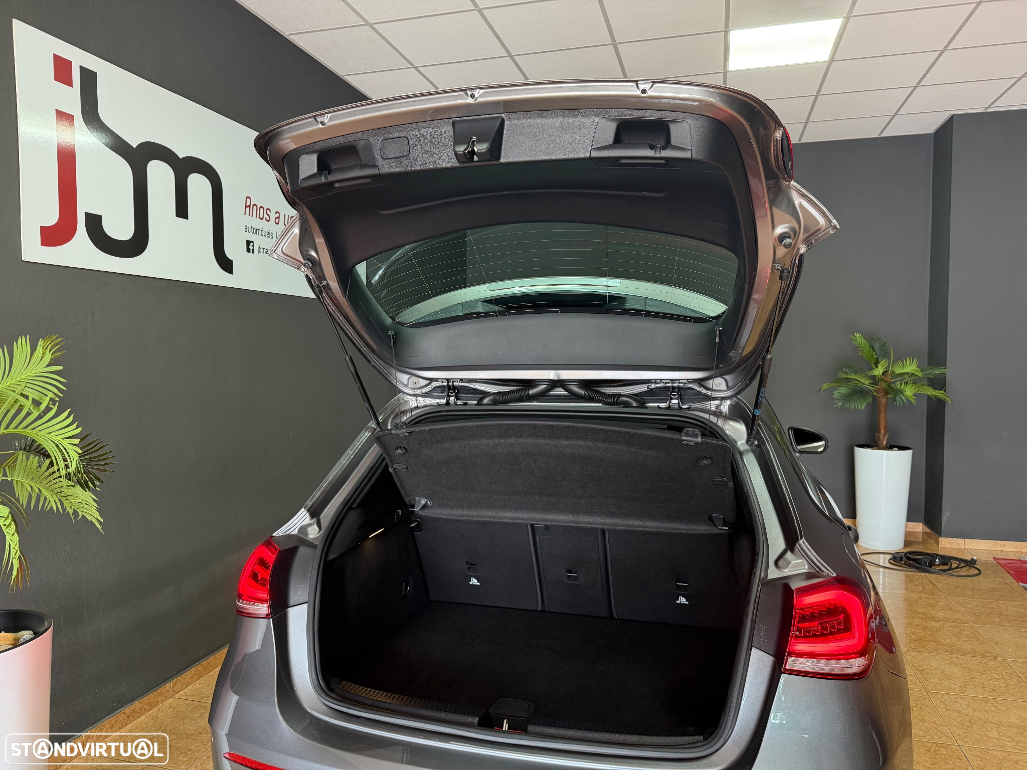 Mercedes-Benz A 250 e AMG Line - 7