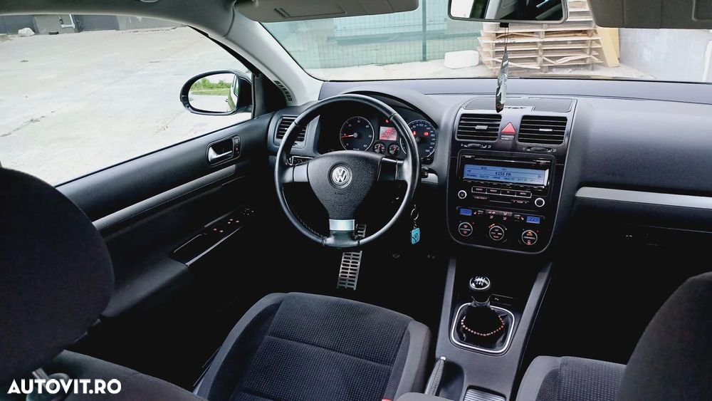Volkswagen Golf 2.0 TDI Comfortline DPF - 5