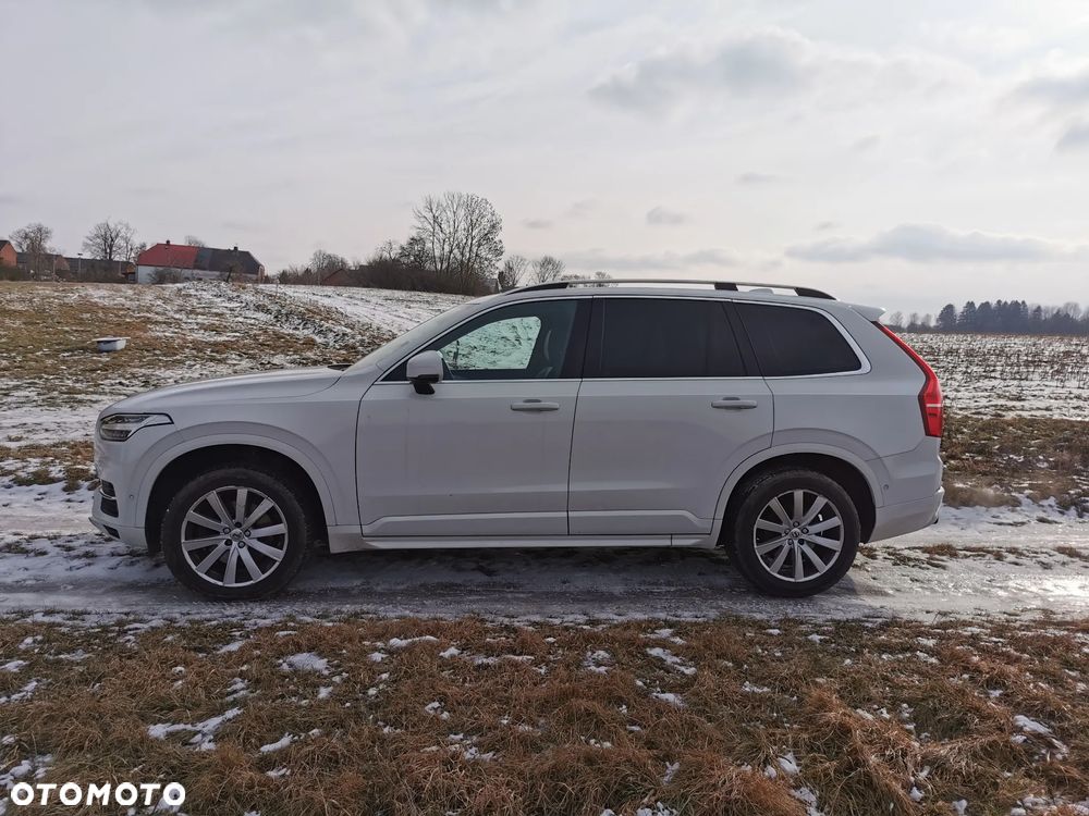 Volvo XC 90 D5 AWD Momentum - 8