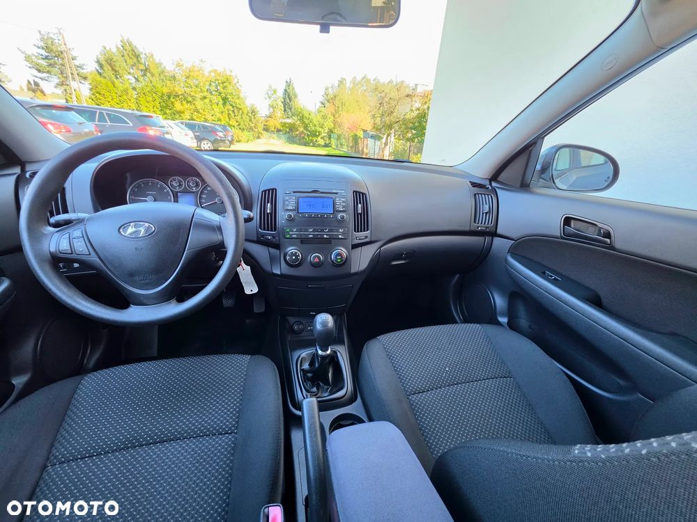 Hyundai i30 1.4 Comfort - 11
