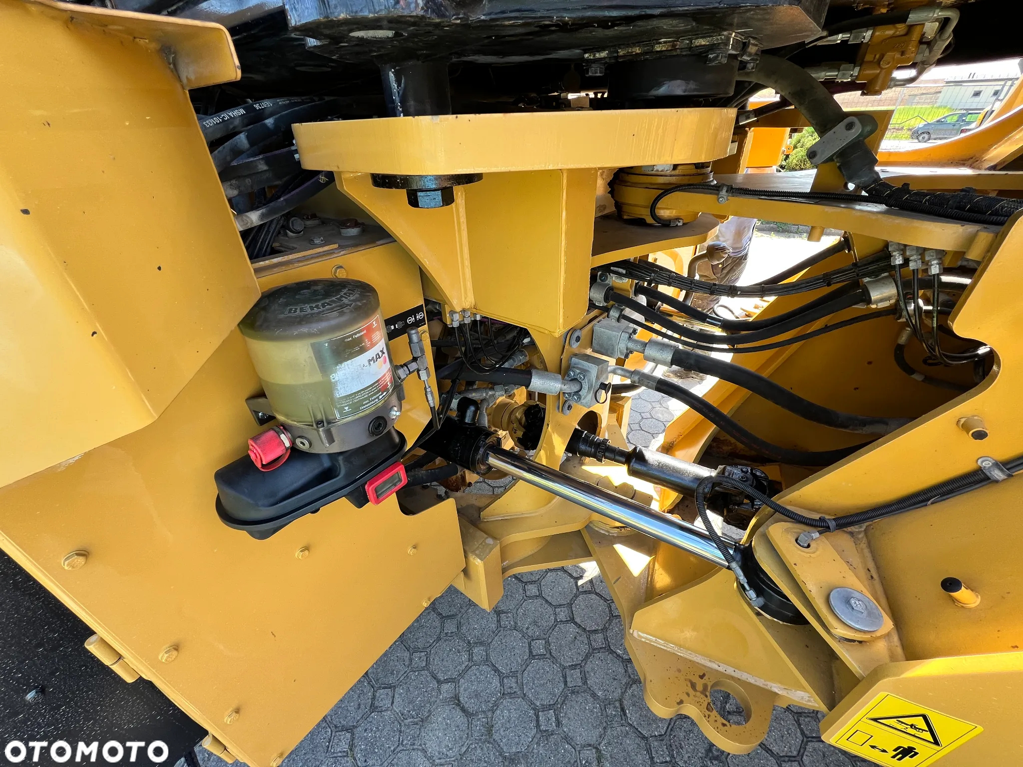 Caterpillar ładowarka CAT 966M 966 WAGA 2014 10700h 24t - 12