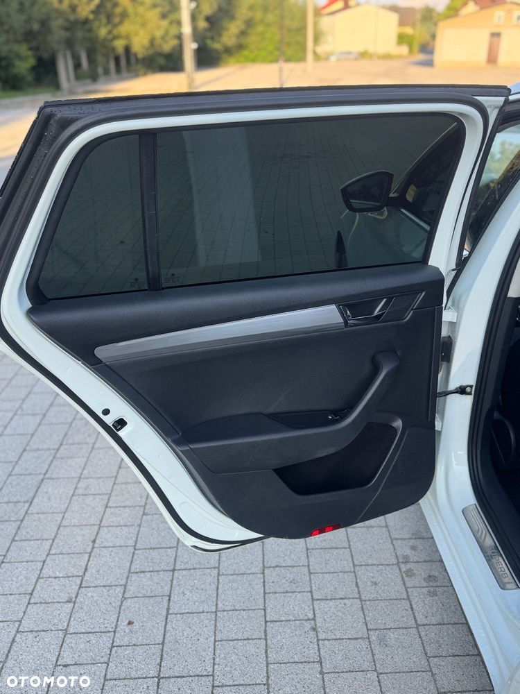 Skoda Superb 2.0 TSI 4x4 Sportline DSG - 12
