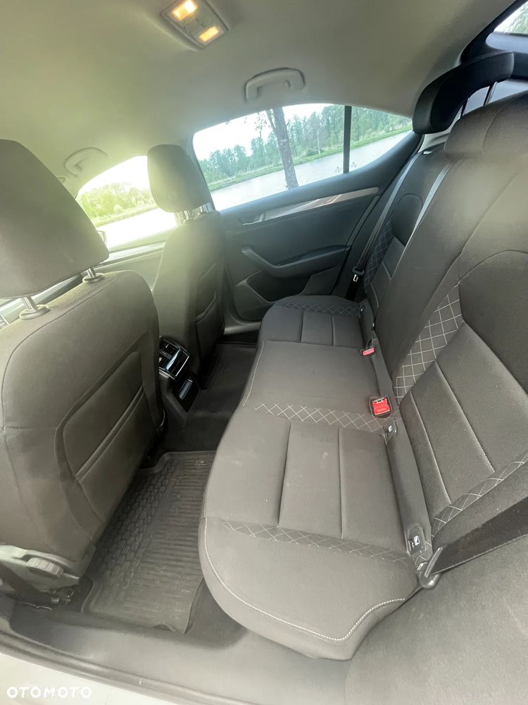 Skoda Superb 1.8 TSI Ambition DSG - 6