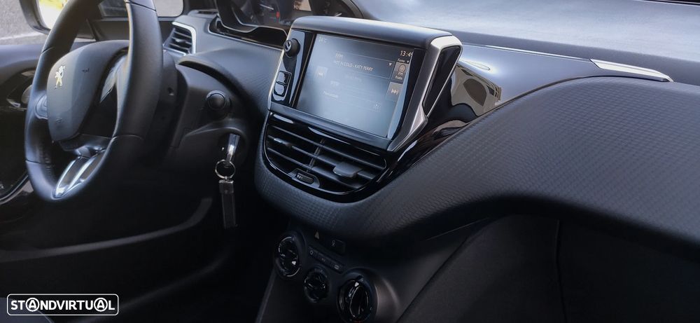 Peugeot 208 1.6 BlueHDi Style - 19