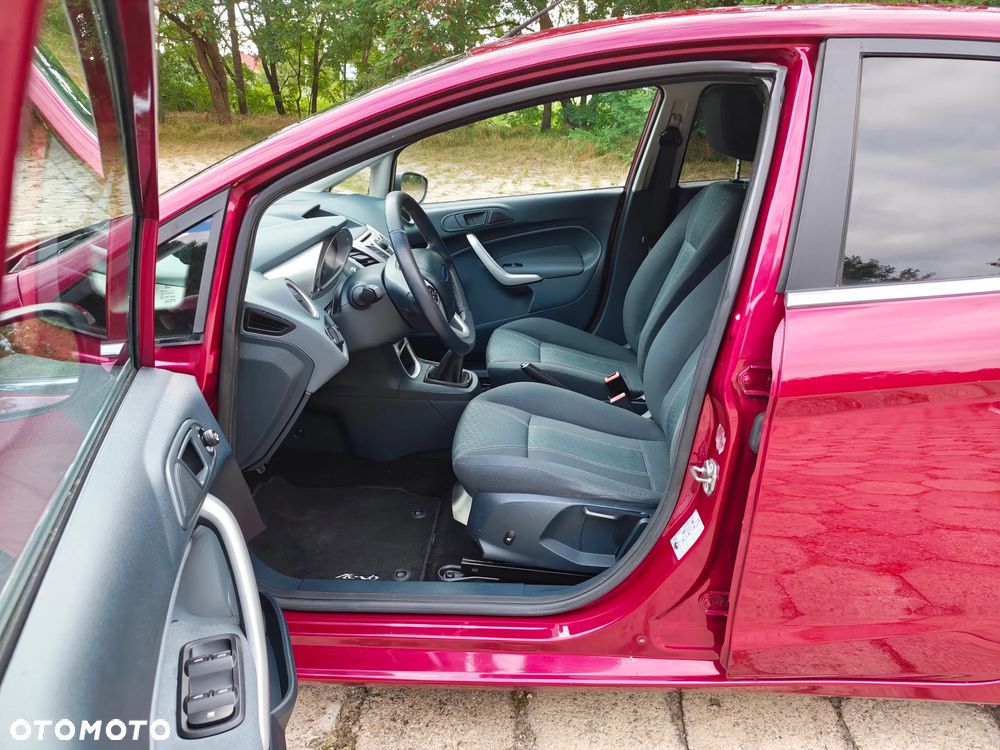 Ford Fiesta 1.6 Ti-VCT Titanium - 34