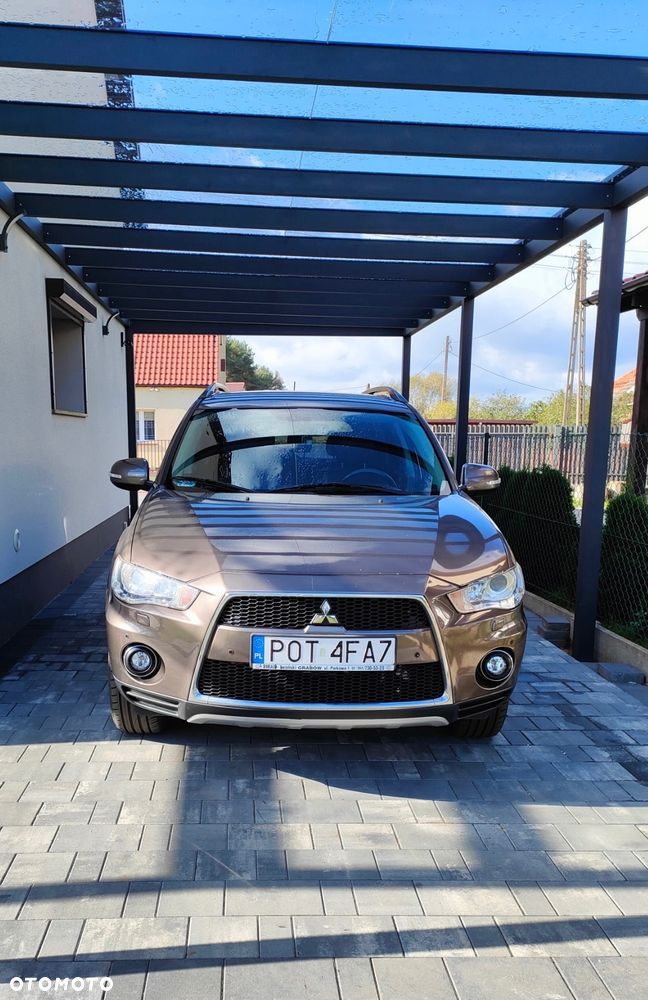 Mitsubishi Outlander 2011 photo 4