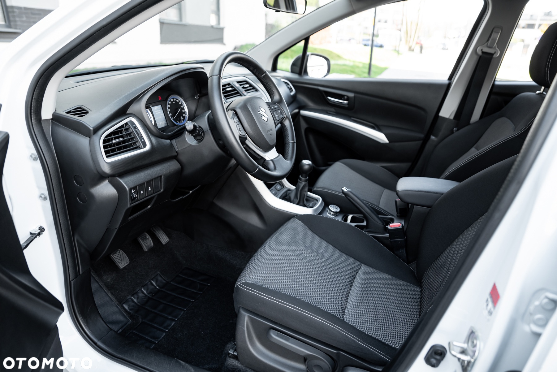 Suzuki SX4 S-Cross 1.6 VVT 4x4 Comfort - 5