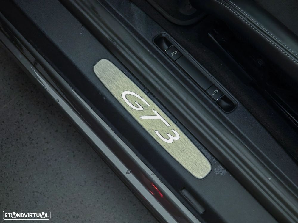 Porsche 911 Série F - 49