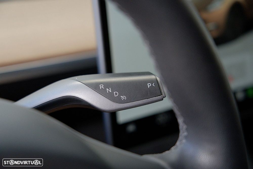 Tesla Model Y Performance Tração Integral - 25