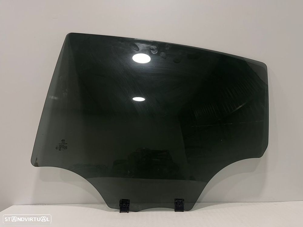 Vidro Porta Peugeot 208 Traseiro Esq. ( Escuro Original ) - 1