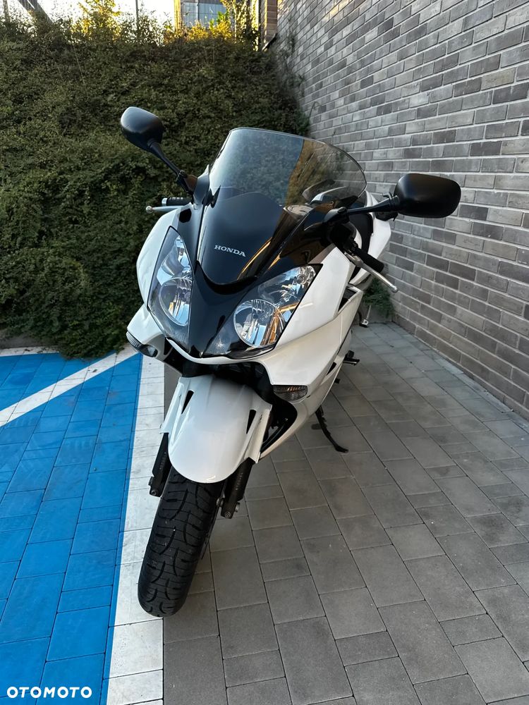 Honda VFR - 7