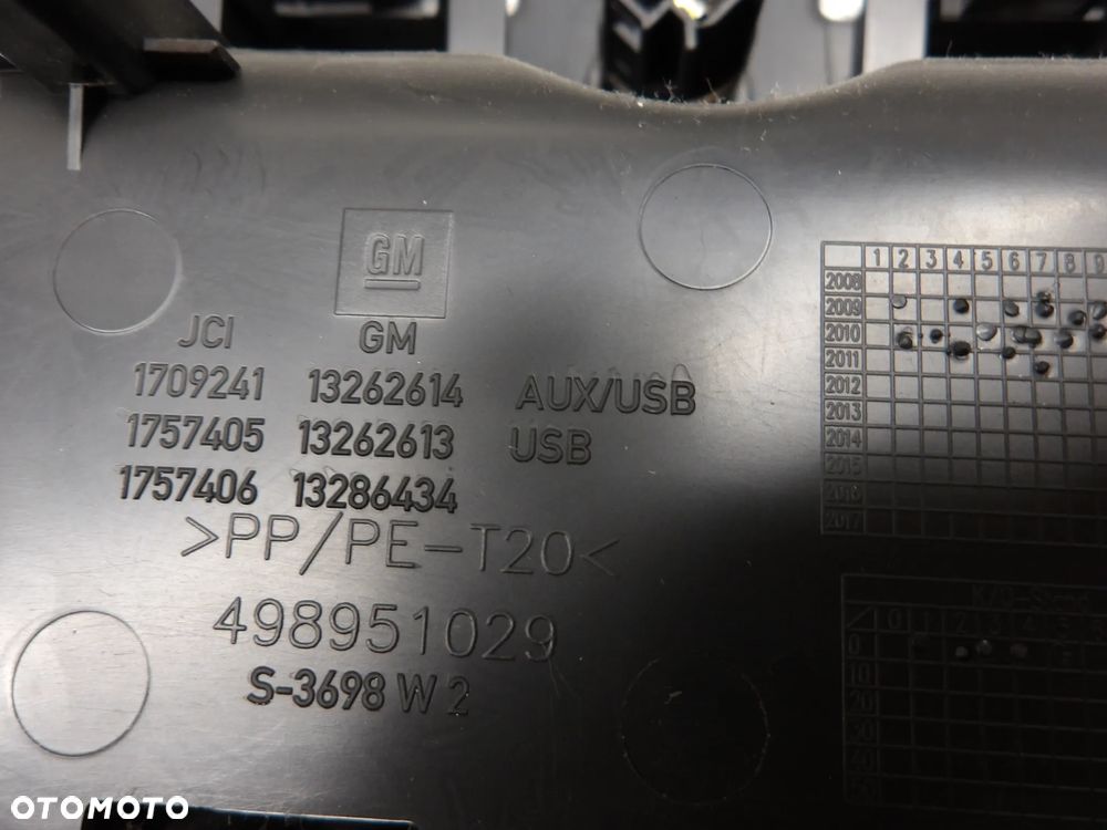 OPEL ASTRA IV J 1.3CDTI HB 09-12 ZAPALNICZKA USB AUX 13262614 - 5