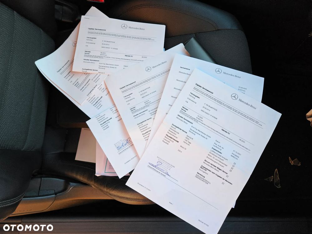 Mercedes-Benz Klasa C 180 Edition - 17