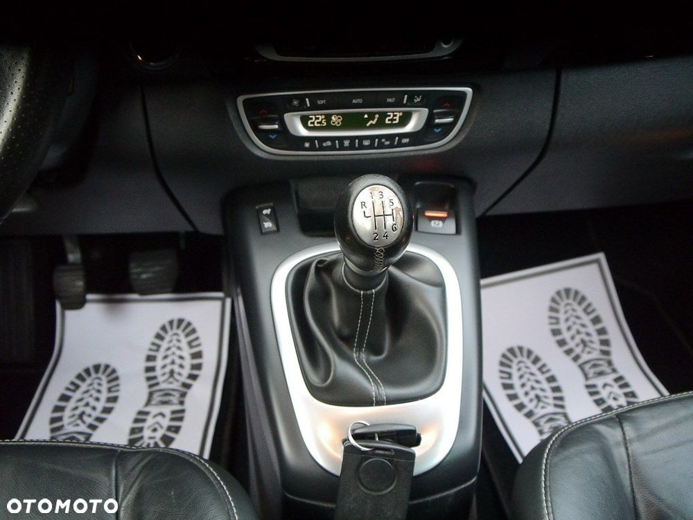 Renault Grand Scenic 2.0 dCi Privilege - 23