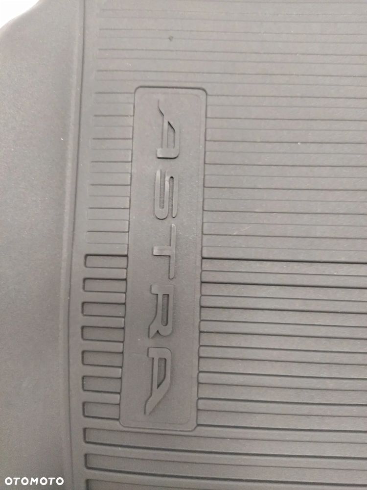 OPEL ASTRA L DYWANIKI  WYCIERACZKI WYCIERACZKA GUMOWE KOMPLET NOWY ORYGINAŁ LOGOWANE - 10