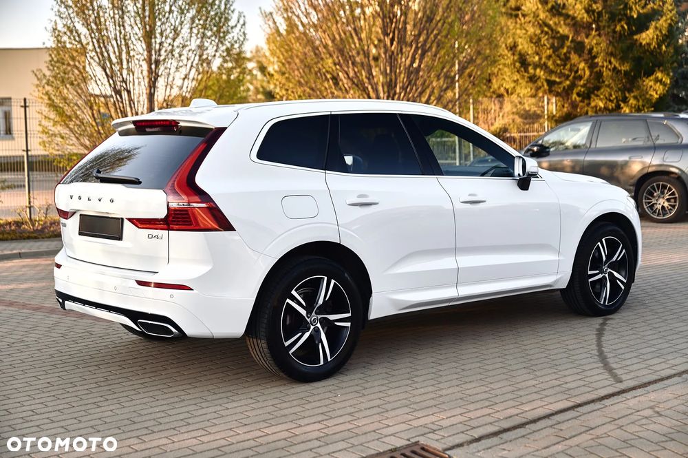 Volvo XC 60 D4 R-Design - 14