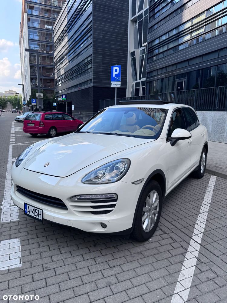 Porsche Cayenne - 1