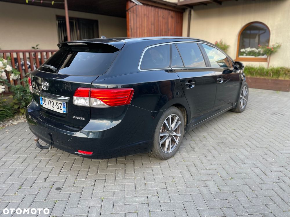 Toyota Avensis 2.0 D-4D Premium - 1