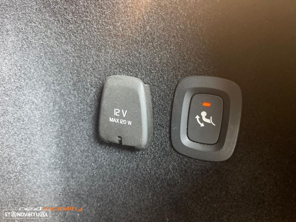 Volvo V60 Cross Country 2.0 D4 Polestar - 25