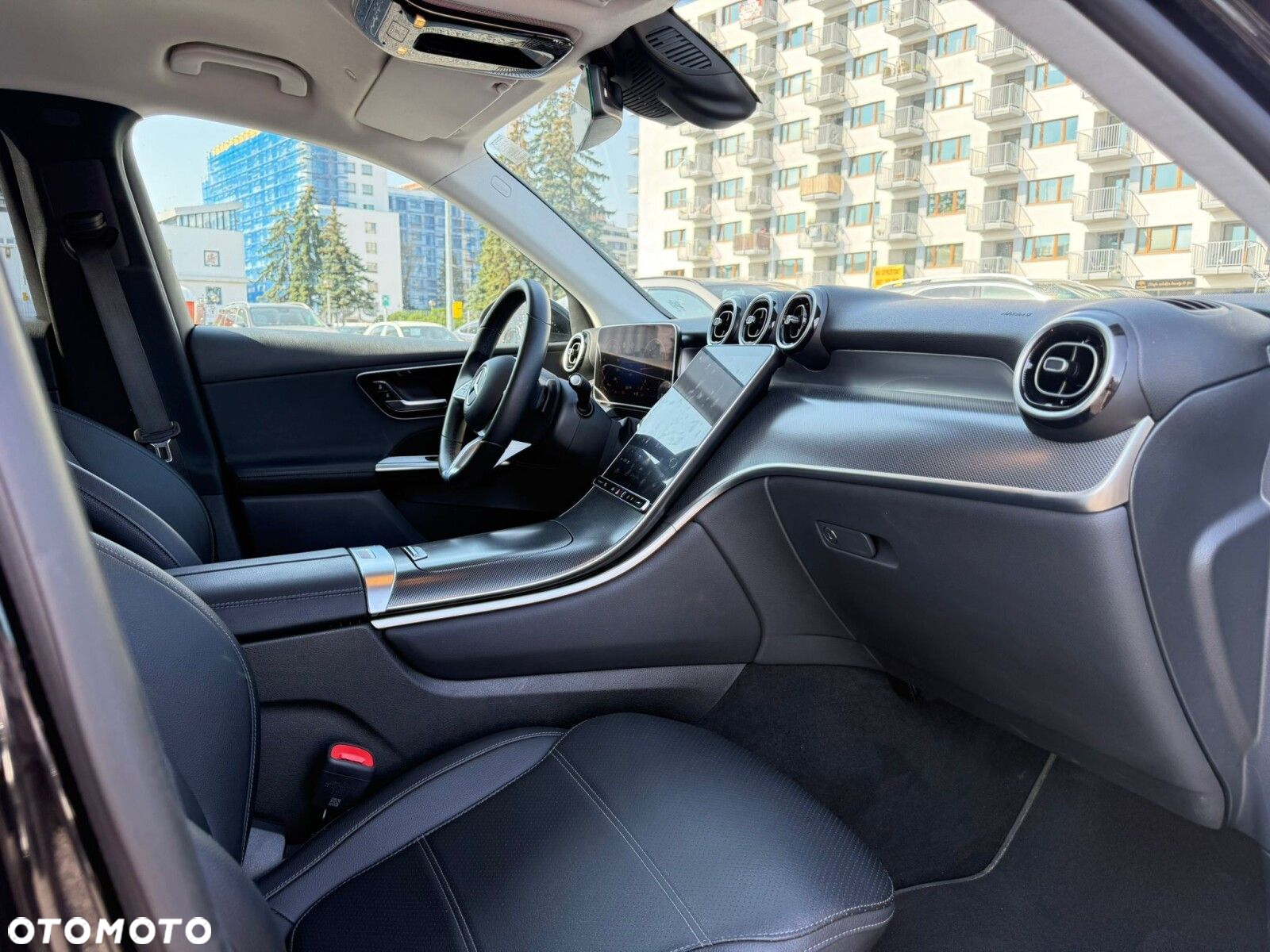 Mercedes-Benz GLC - 21
