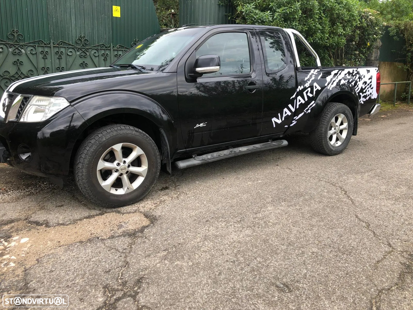 Nissan Navara 2.5 dCi CD LE 4WD - 4
