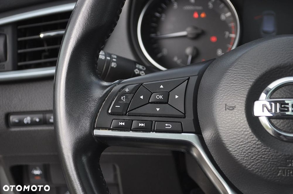 Nissan Qashqai 1.3 DIG-T N-Connecta EU6d - 32