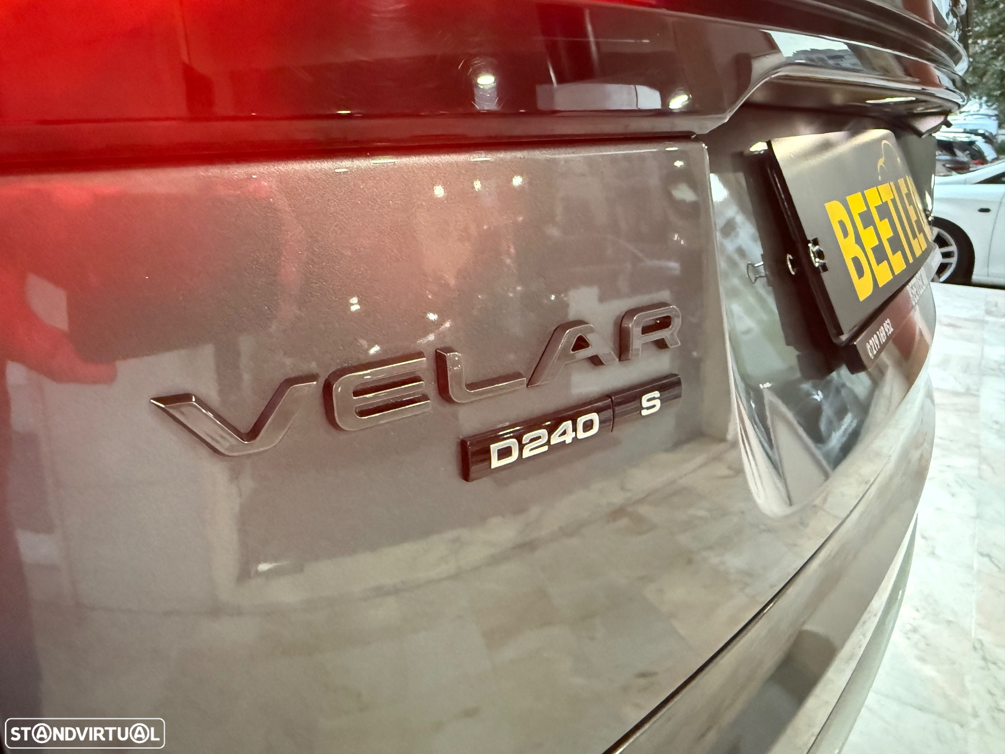Land Rover Range Rover Velar 2.0 D R-Dynamic HSE - 28