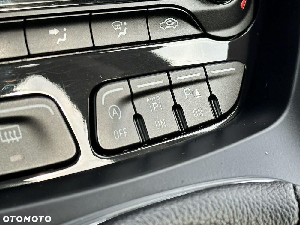 Ford Kuga 1.6 EcoBoost 2x4 Titanium - 23