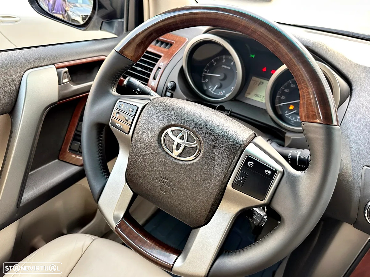 Toyota Land Cruiser Prado - 12