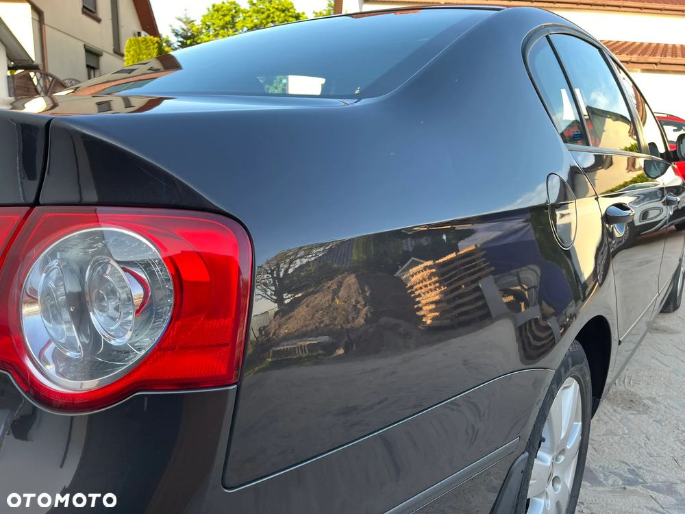 Volkswagen Passat 1.6 Trendline - 18