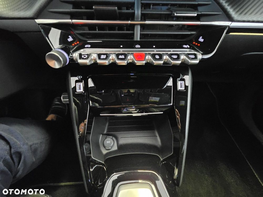 Peugeot 2008 - 17