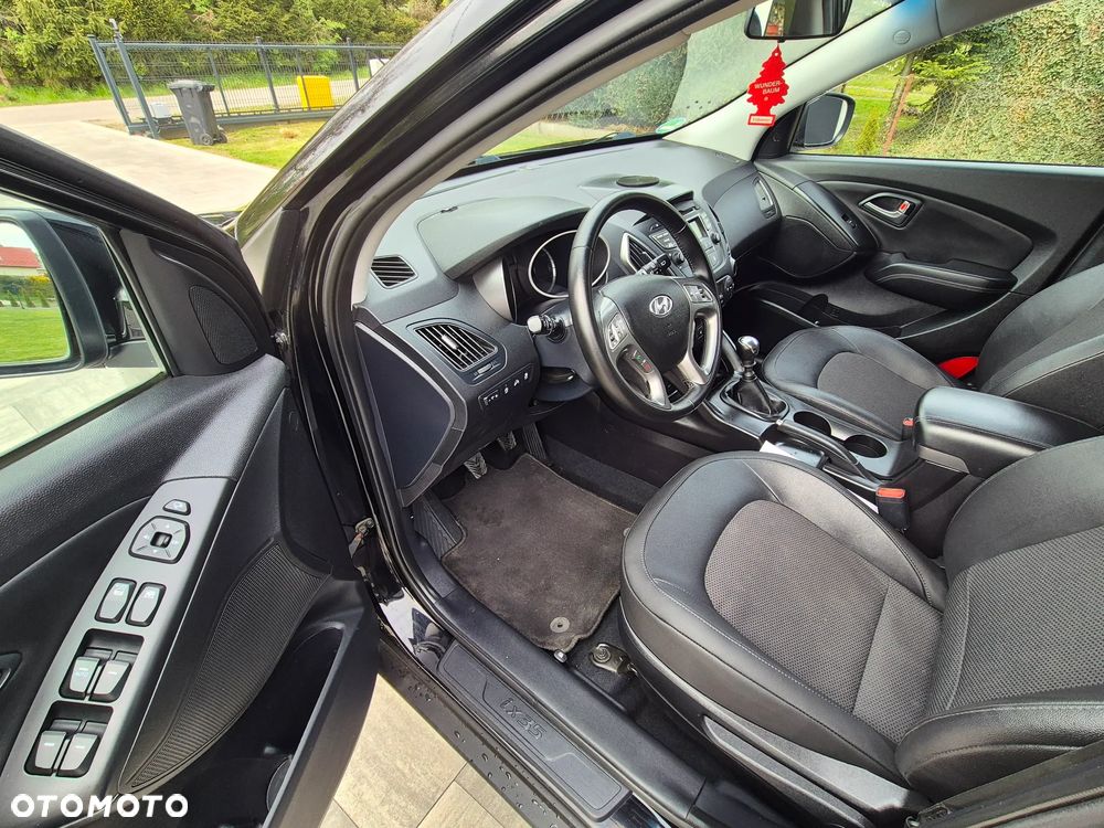 Hyundai ix35 1.6 2WD blue Trend - 16