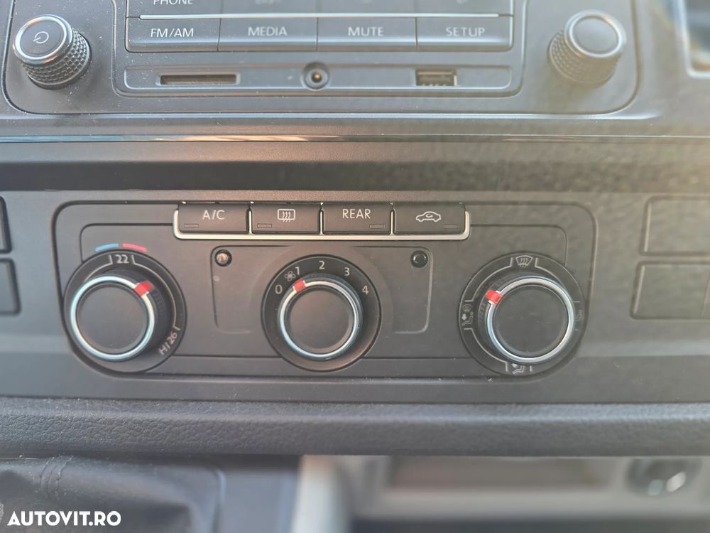 Volkswagen Transporter Caravelle Kurz EU6 Comfortline - 18