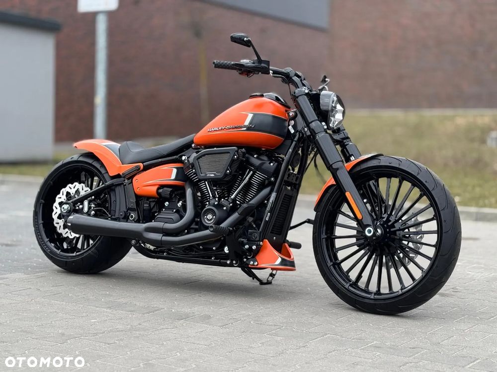 Harley-Davidson Softail Breakout - 2