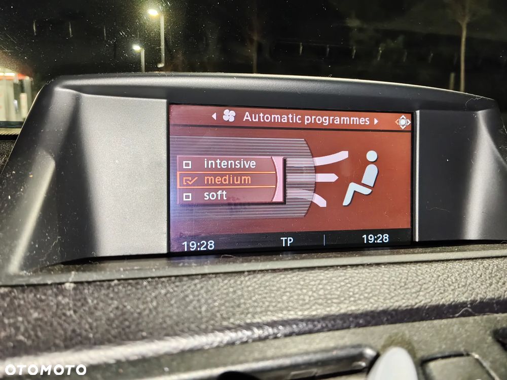 BMW Seria 1 - 25