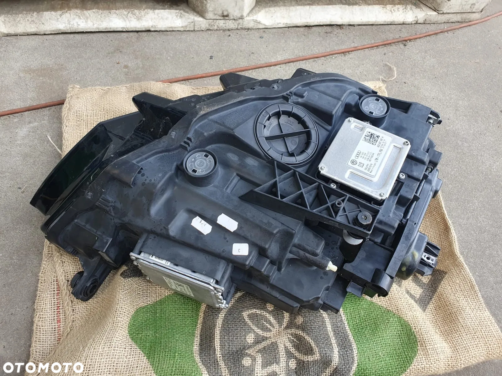 PASSAT B8 LAMPA LEWA PRZÓD KOMPLETNA Z MODUŁAMI 3G1941035C - 3