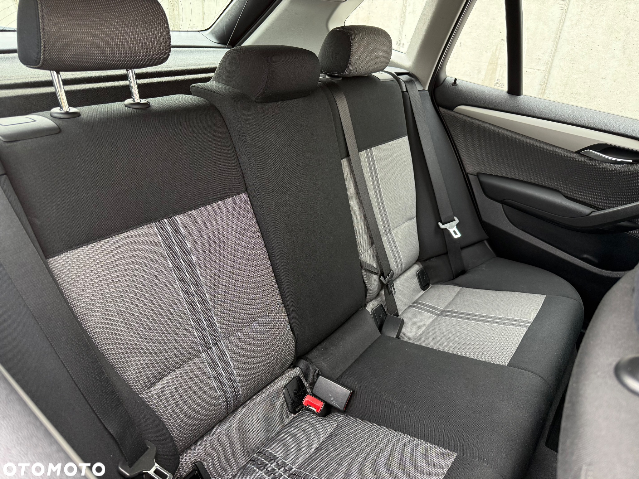 BMW X1 xDrive20i - 19