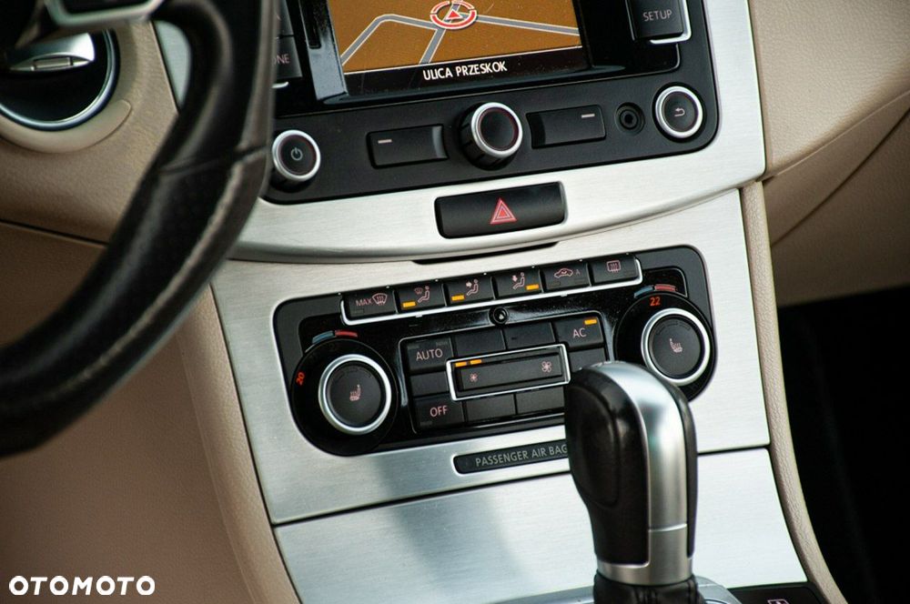 Volkswagen Passat CC - 28