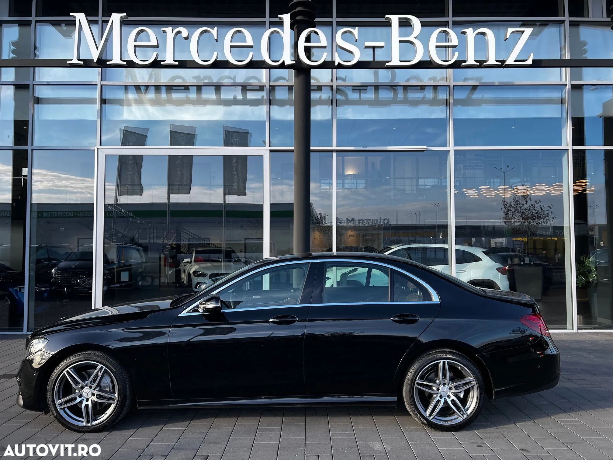 Mercedes-Benz E 220 d 4MATIC Aut. - 2