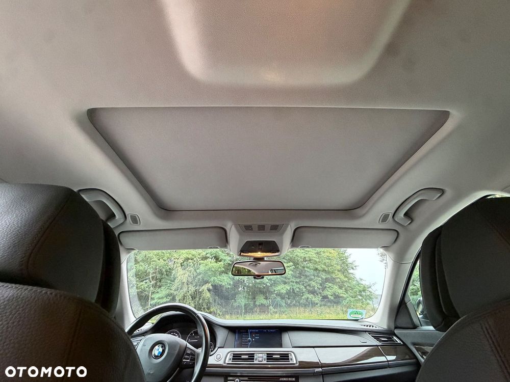 BMW Seria 7 730d - 29