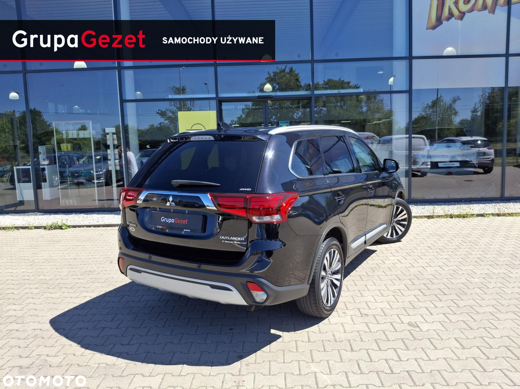 Mitsubishi Outlander - 4