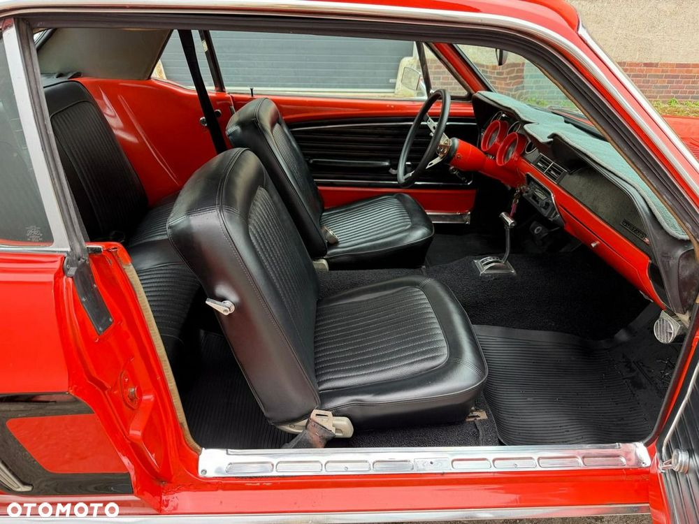 Ford Mustang - 27